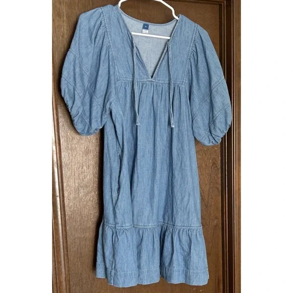 Old Navy Blue Denim Shift Dress M Puff Sleeve V-Neck Knee Length Tie Ruffle - Picture 1 of 7